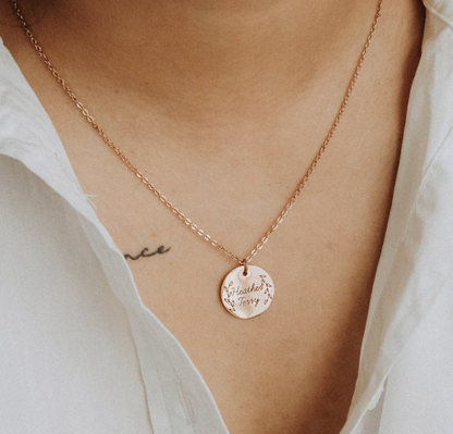 Personalized Gift Jewelry Mom Necklace Grandma Gifts Birthstone Necklace for Mom Mama Nana Family Wreath Pendant Necklace Stocking Stuffer