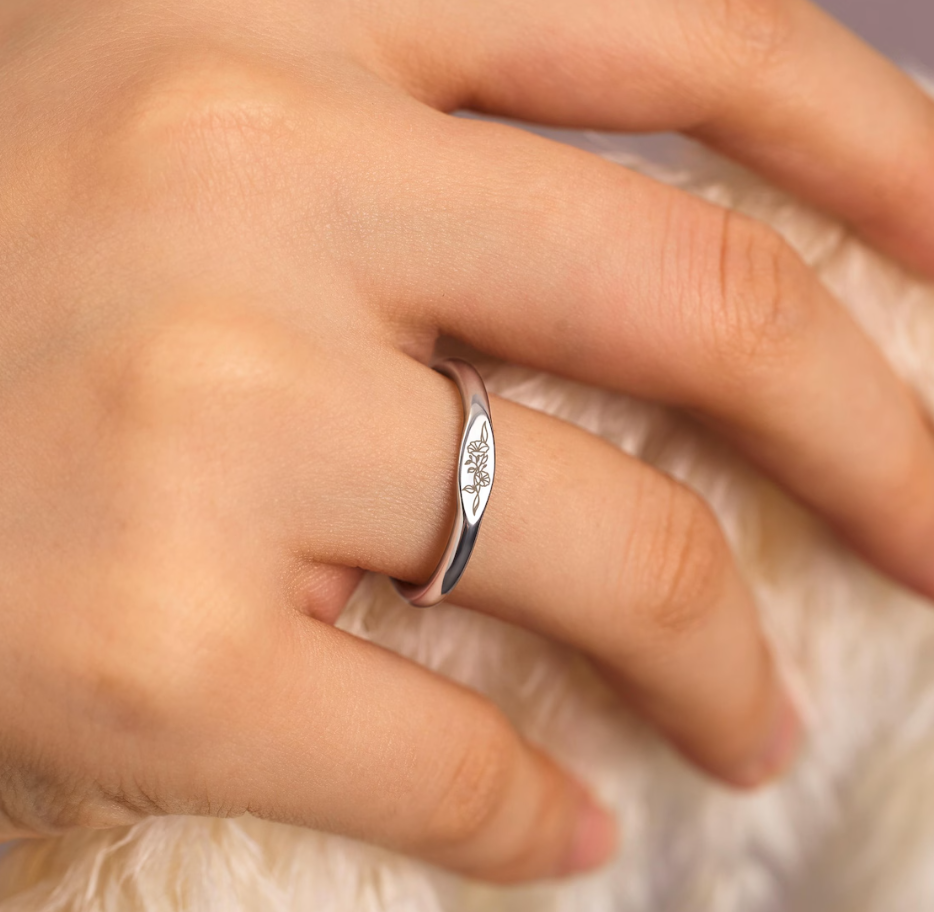 Personalized Birth Flower Ring, Dainty Custom Stacking Ring, Minimalist Floral Jewelry, Bridesmaid, Gift for Mom, mothers day, Size US(3-12)