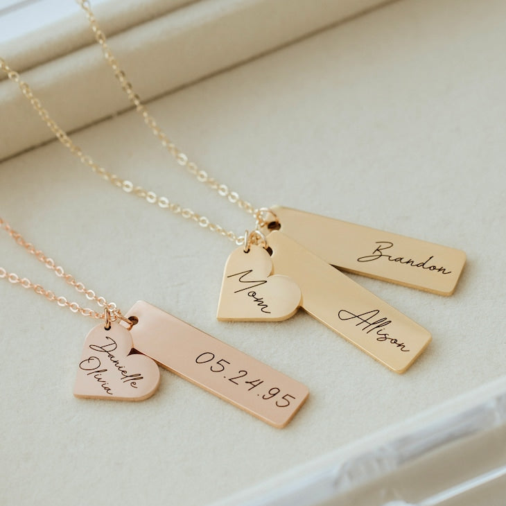 Custom Name Necklace Personalized Gift Christmas Mama Necklace for Mom Gift for Mom Pendant Necklace Charm Necklace Mom Jewelry Gift for Her