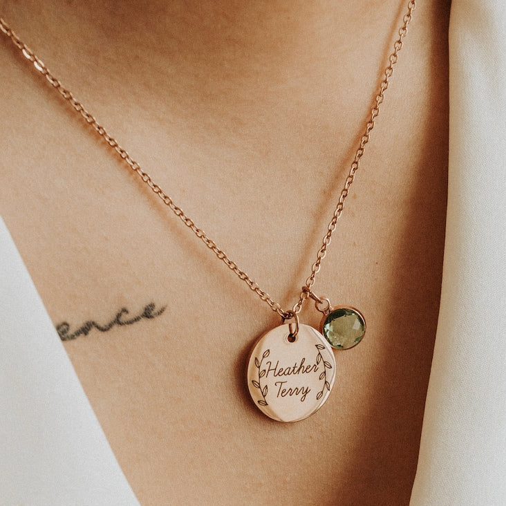 Personalized Gift Jewelry Mom Necklace Grandma Gifts Birthstone Necklace for Mom Mama Nana Family Wreath Pendant Necklace Stocking Stuffer