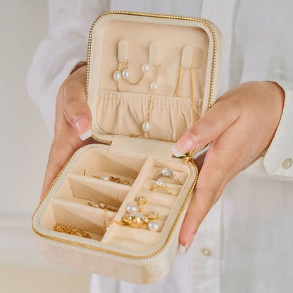 Personalized Jewelry Box, Custom Velvet Travel Case, Wedding Favors, Bridesmaid Gift, Birthday Gift, Gift for Her, Best Gift for Mom