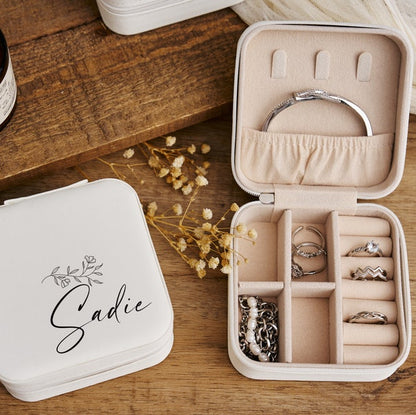 Personalized bridesmaid jewelry travel box, bridesmaid gifts, gift for her, mother's day gift, gift for bridal party, gift for bridesmaid