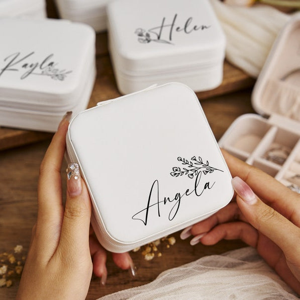 Personalized bridesmaid jewelry travel box, bridesmaid gifts, gift for her, mother's day gift, gift for bridal party, gift for bridesmaid