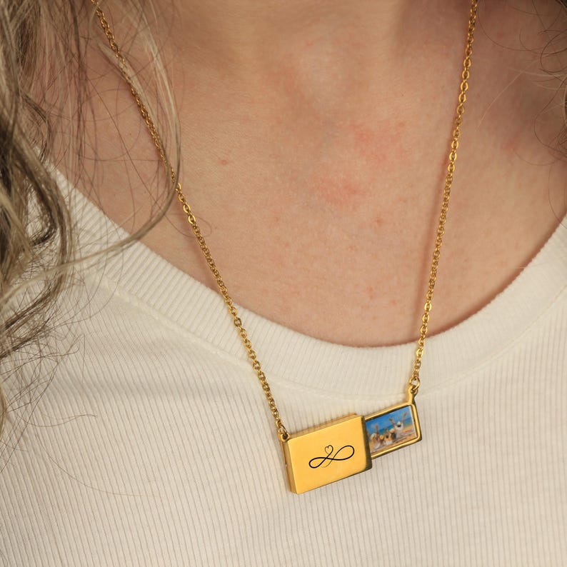 Photo Locket Necklace, Custom Engraved Picture Locket, Photo Necklace, Photo Jewelry, Mothers Day Gift for Mom, Mom Present