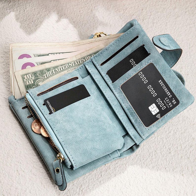Personalized Birth Flower Wristlet Wallet¡ªCustom Name Tri-Fold Wallet with Card Holder Birthday Gift, Mother's Day, Bridesmaid Gift