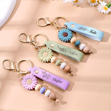 Personalized Birth Flower Keyring, Daisy Beaded Keyring for Girls, Gift for Her, Custom Text Faux Leather Keyring,Bag Charm,Bridesmaid Gifts