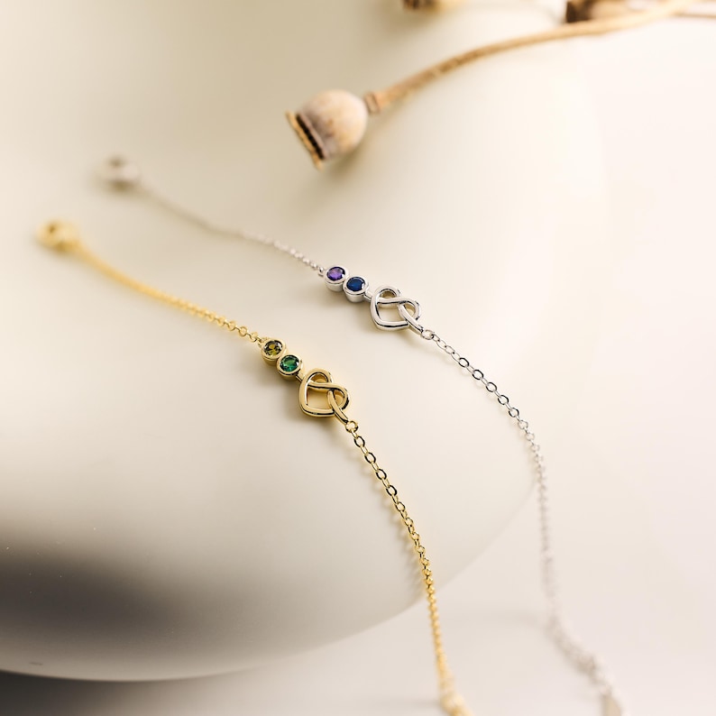 Customized birthstone bracelet, simple heart-shaped ring-shaped jewelry, birthday gift, a commemorative present for your loved one or mother