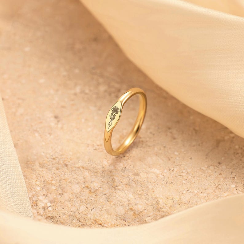 Personalized Birth Flower Ring, Dainty Custom Stacking Ring, Minimalist Floral Jewelry, Bridesmaid, Gift for Mom, mothers day, Size US(3-12)